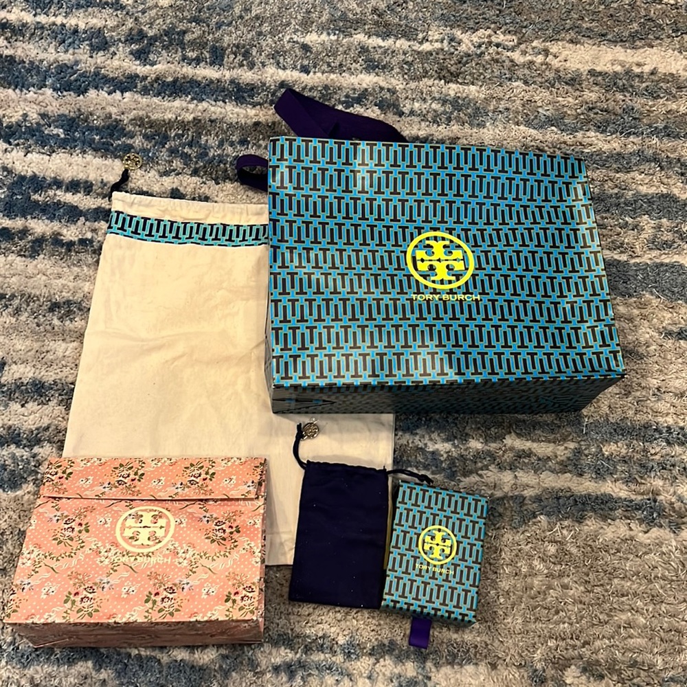 Tory burch bags and boxes